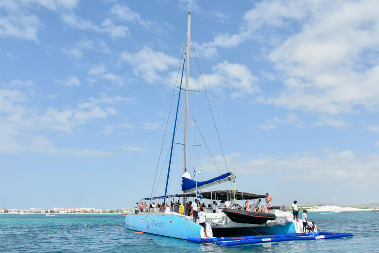 Boa Vista Catamaran Tour: All Inclusive Bay CruiseAdults Only - Boa Vista Catamaran Tour: All Inclusive