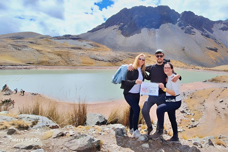 Cusco: 7 Ausangate Lagoons Hike with Andean Ceremony