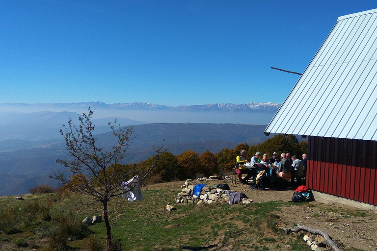 Skopje: Brodec - Capanna Spirova - Escursione a Crn KamenTour Brodec - Rifugio Spirova - Crn Kamen