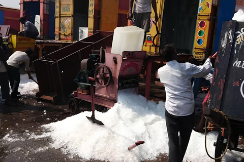 Mumbai Dawn Tour: Markets, Dhobi Ghat & Local Life