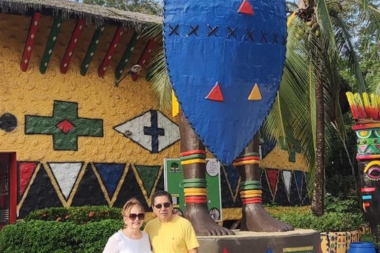 Medellín: Pablo Escobar Hacienda Napoles Full Day Tour