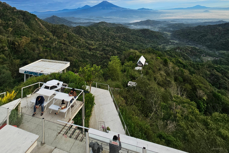 From Yogyakarta: Tumpeng Menoreh Skyline Sunrise