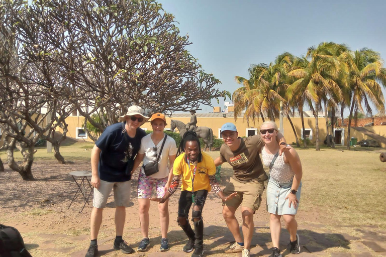 downtown walking tour Maputo walking tours