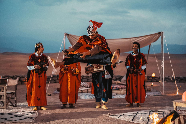 Dîner dans le désert d'Agafay à Marrakech avec promenade à dos de chameau