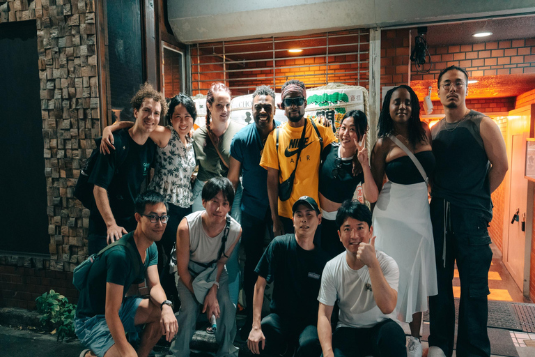 Degustación ilimitada de sake con degustación de sushi Omakase en TokioCata ilimitada de sake con 10 piezas de sushi omakase en Tokio