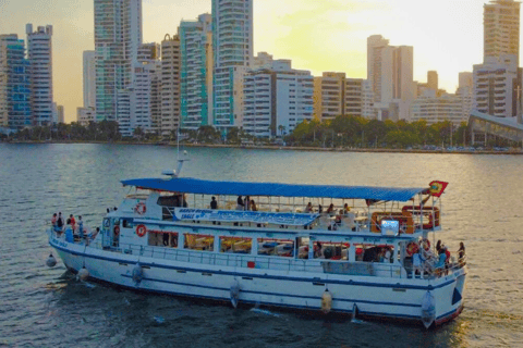 Cartagena: Middag på en båt medan du seglar genom bukten