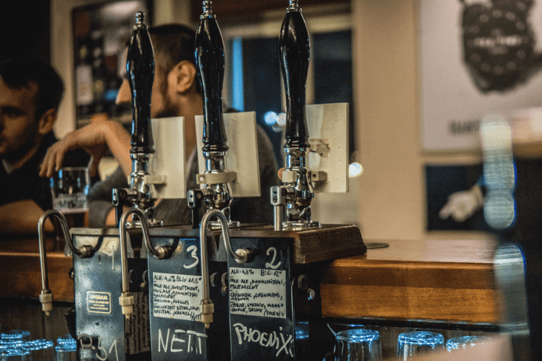 Krakow: Polish Craft Beer Tour with 8 Beer Tastings