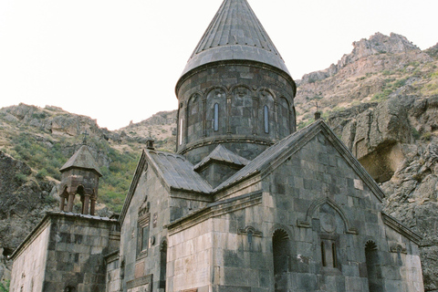 Templo de Garni e Mosteiro de Geghard