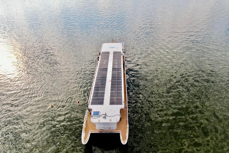 Berlin Schiffsrundfahrt| Berliner Highlight Tour mit Solarschiff auf Spree