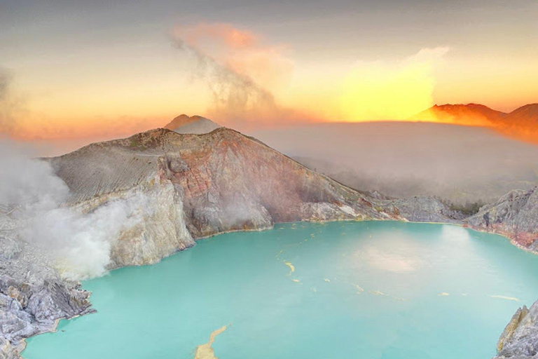 Banyuwangi/Bali: Ijen Blue Fire Tour With Transport Option From Banyuwangi Transportation and Driver Only (No Guide)