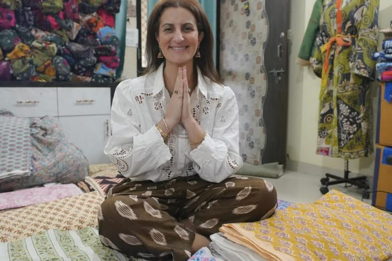Mumbai: Guided Shopping Experience With Expert Female Guide Mumbai: All inclusive Full-Day Shopping Experience