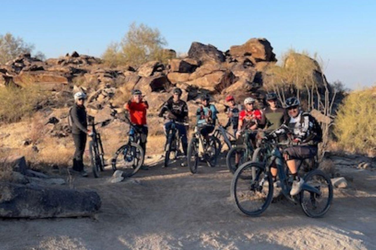 South Mountain: F/S MTB- und E-MTB-Verleih, geführte TourenSouth Mountain: MTB- und E-MTB-Verleih, geführte Touren im Frühling und Herbst