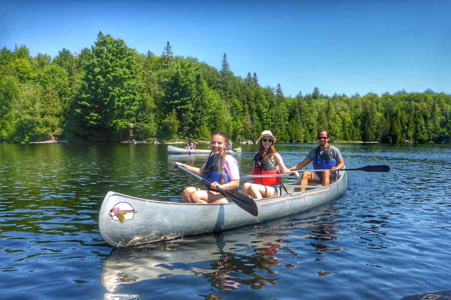 Von Toronto aus: Kanu- und Wanderabenteuer im Algonquin Park. Foto: GetYourGuide