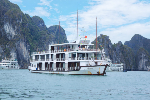 Hanoi: 4-Days UNESCO Luxury Ha Long/Lan Ha & Ninh Binh Tour 4D3N with 3-Star Overnight Cruise in Halong Bay