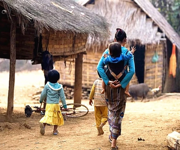 Nong Khiaw: 2-Day Trekking,Hmong village,Home Stay&Kayaking