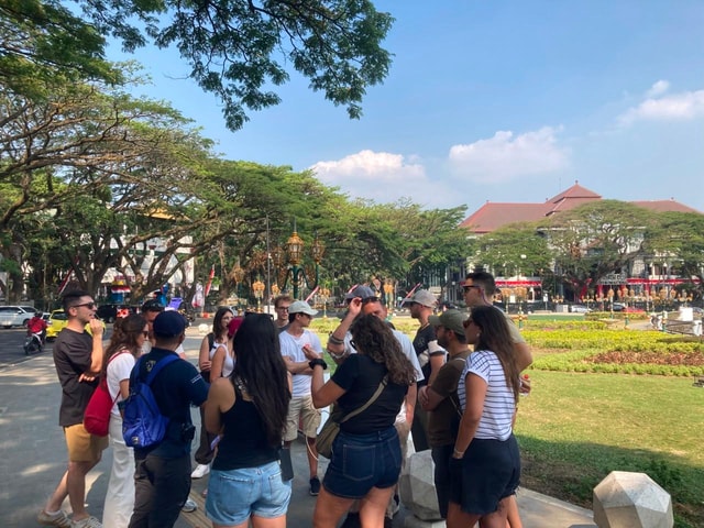 Malang: City Highlights Walking Tour