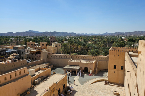 Muscat: Nizwa and Al Jabal Al Akhdar Private Tour with Lunch
