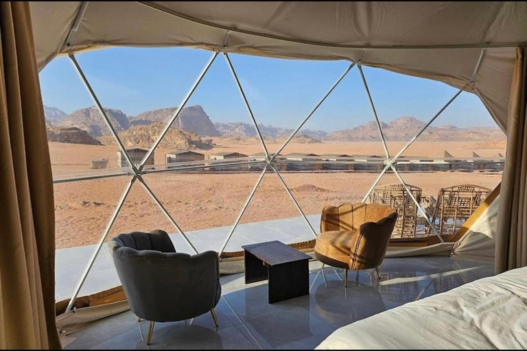 Wadi Rum: 6-Hour Jeep Tour with Bubble Tent Stay and 2 Meals