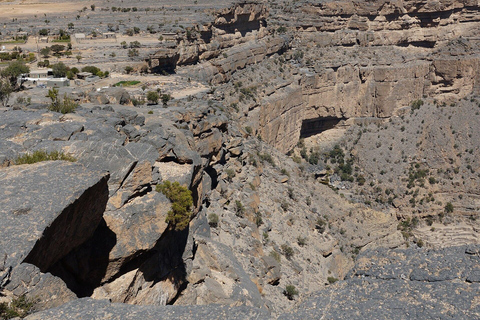 Muscat: Private Jabal Shams Sunrise Tour at Dawn Standard 4x4 (1–4 guests)