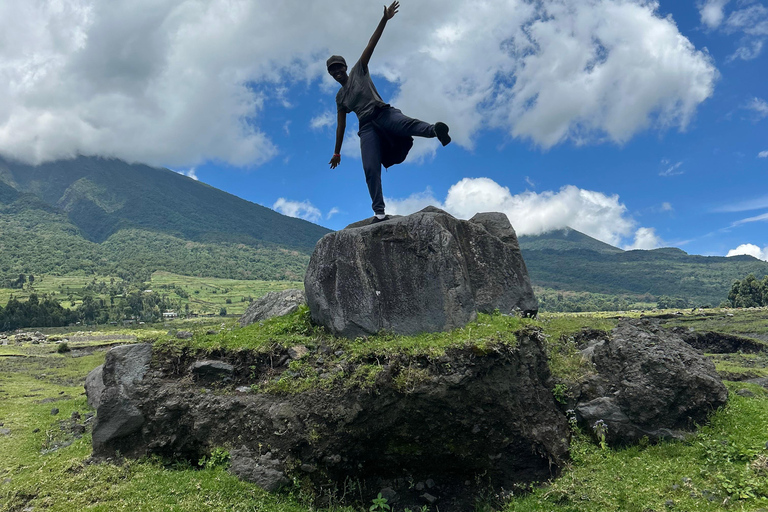 Sseguku: Hike Sseguku Prayer Mountain and Meditation