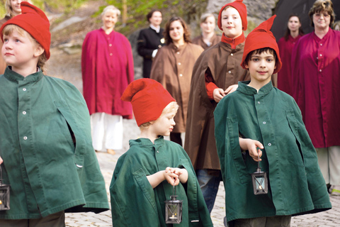 Saalfeld Fairy Grottoes: Family tour for kids & parents Saalfeld Fairy Grottoes: Family Tour for Kids & Parents