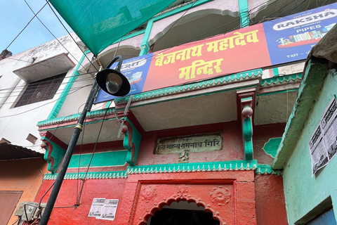 Varanasi: 12 Jyotirlinga Yatra – Guided Journey by Omvity