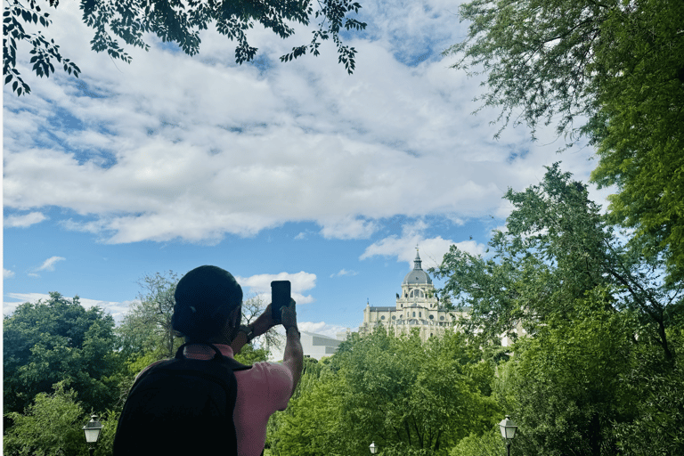 Madrid Magical: Best Hidden Gems and Views Small Group Tour Madrid Magic Tour in Spanish