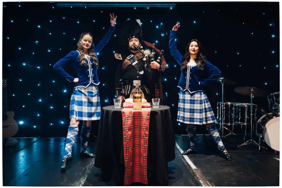 Edinburgh, schottische Musik und 4-Gänge-Menü @ Corn Exchange. Foto: GetYourGuide Edinburgh, schottische Musik und 4-Gänge-Menü @ Corn Exchange. Foto: GetYourGuide