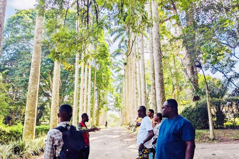Tour de un día completo por el Jardín Botánico de Aburi