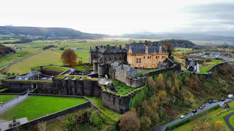 Edinburgh: Kelpies, Stirling Castle & Loch Lomond