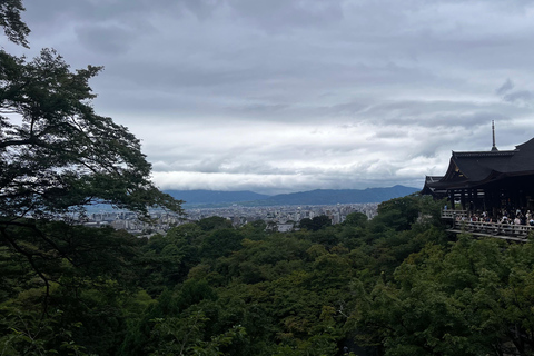 Kyoto: Higashiyama Guided Walking Tour with Kiyomizu-dera