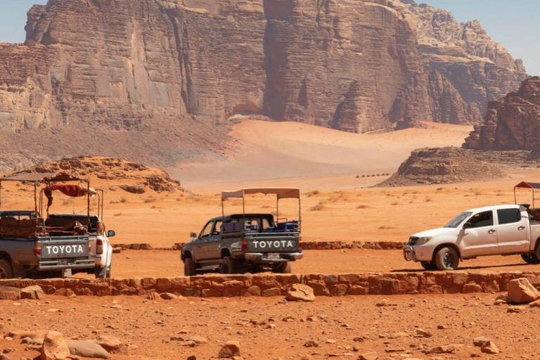 瓦迪拉姆沙漠探险之旅：超越地平线2-Hour 4x4 Safari