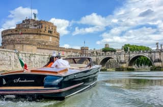 Rom: Private Tiber-Bootsfahrt auf einem Luxusboot