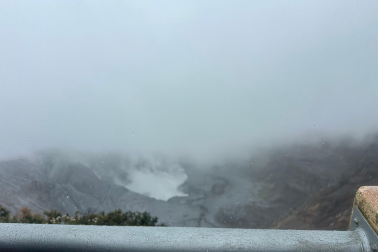 From San José: 3-Day Costa Rica Volcanoes & Waterfalls Tour
