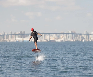 San Diego: Imparare a volare con l'eFoil
