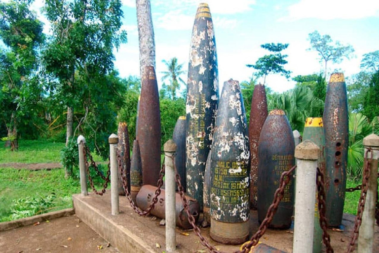 Phong Nha: Traslado em carro particular de/para Hue com/sem DMZHue - Phong Nha via rio e ponte Ben Hai, túneis de Vinh Moc