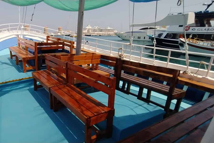 Rhodos: 6-stündige Schnorchel- und Schwimmkreuzfahrt mit Snacks. Foto: GetYourGuide Rhodos: 6-stündige Schnorchel- und Schwimmkreuzfahrt mit Snacks. Foto: GetYourGuide