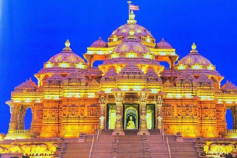 Delhi: Akshardham Temple Tour with Light and Water Show