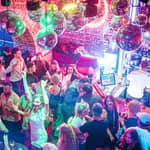 Vienna: tour guidato dei pub con ingresso in discoteca