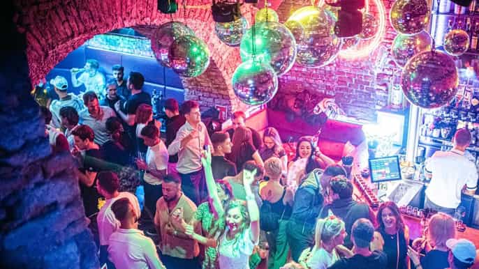 Viena: ruta de bares con entrada a discotecas