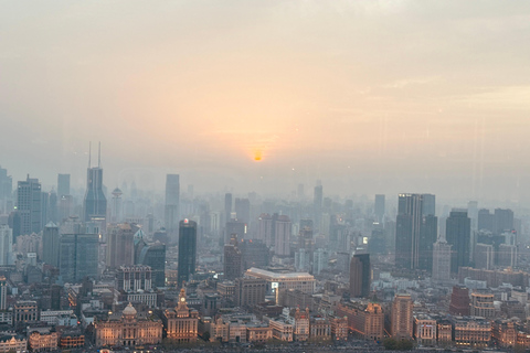Shanghai Sunset Walk: Historic Bund to Cyberpunk Skyline Private VIP Tour (English & French)