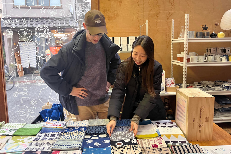 Tokyo: Calm and Cultural Stroll Through Historic Areas