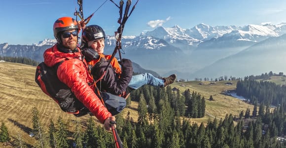Interlaken: Tandem Paragliding Flight with experienced pilot