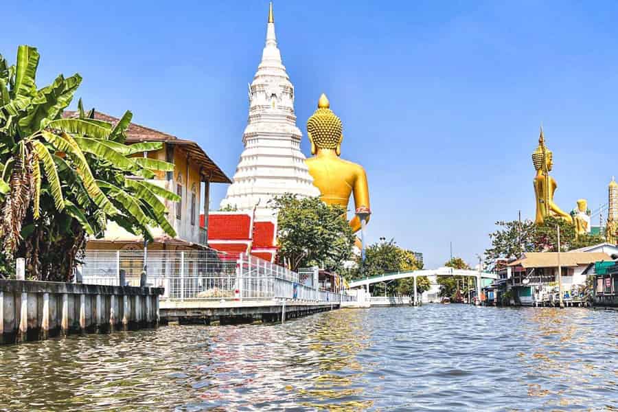 2-stündige private Bootstour durch die Kanäle von Bangkok mit einem Langheckboot. Foto: GetYourGuide 2-stündige private Bootstour durch die Kanäle von Bangkok mit einem Langheckboot. Foto: GetYourGuide