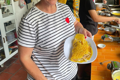 Ho Chi Minh City: Can Tho Mekong Floating Market 2-Day Tour Private Tour with 3-Star Hotel