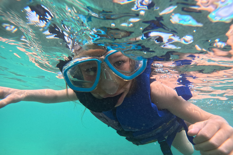 Muscat: Daymaniyat Islands Boat & Snorkel Trip