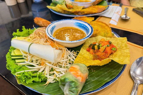 Da Nang: Hot Spring Park Entry with Lunch and Dinner