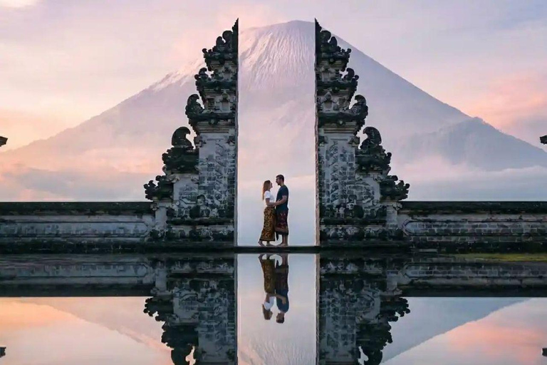 East Bali Group tour: Gate of Heaven, Tirta Gangga & Ubud
