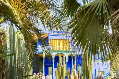 Explorați Marrakech: Majorelle, YSL, monumente și piețe