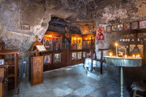 D'Elounda: visite privée des monuments chrétiens de CrèteVisite en limousine ou SUV 3 places